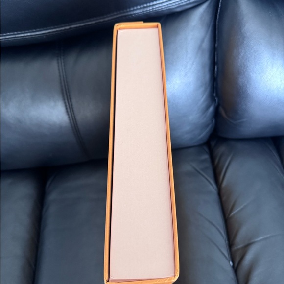 Louis Vuitton Signature Orange Gift Box - Picture 6 of 12